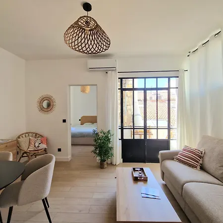 Casa Riviera - En Plein Coeur Du Vieil Apartment Antibes