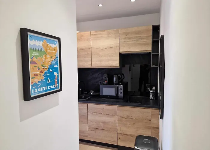 Casa Riviera - En Plein Coeur Du Vieil * Antibes